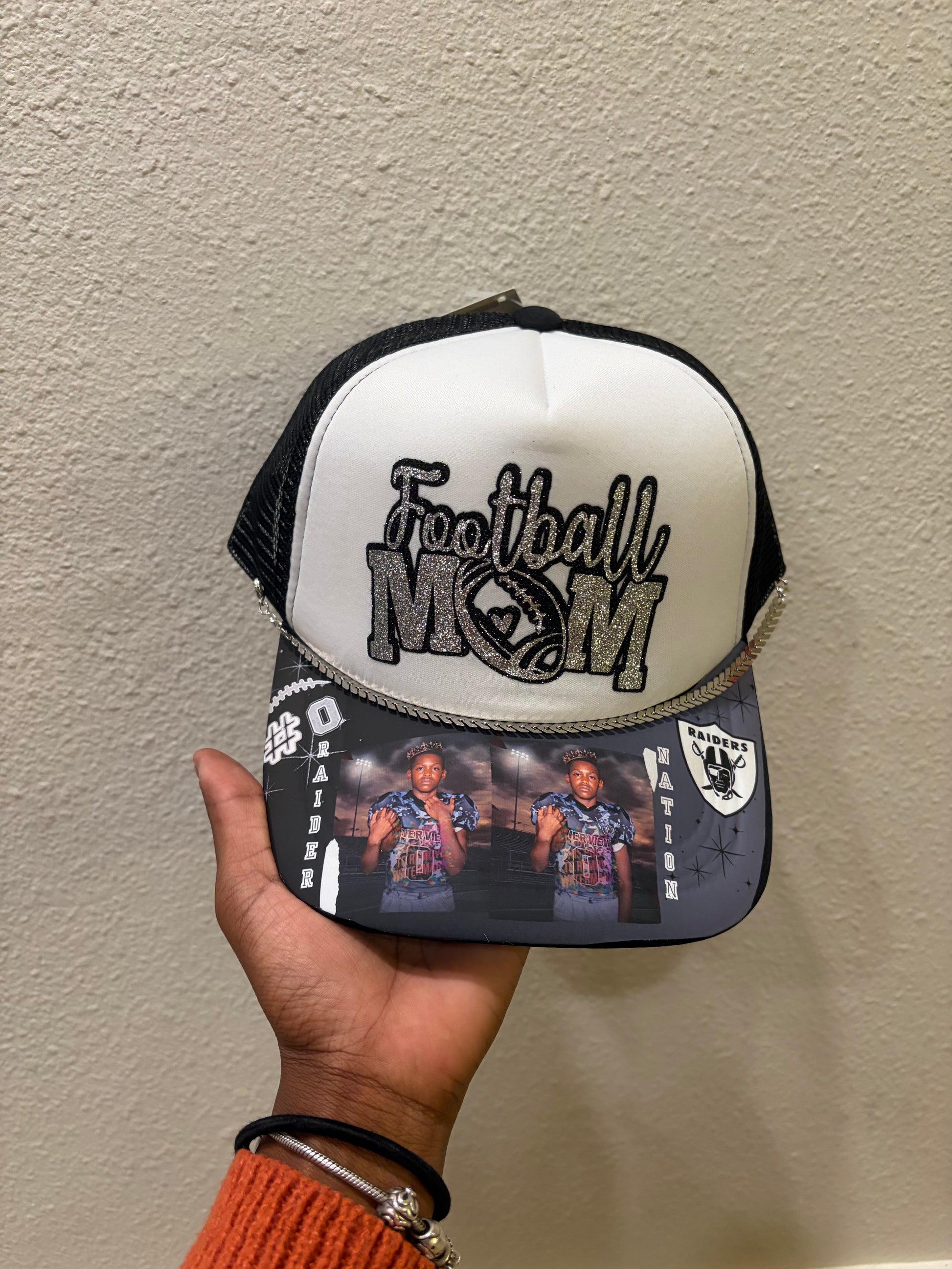 🧢 Custom Trucker Hats – Bold Style. Fully You. Brim & Top