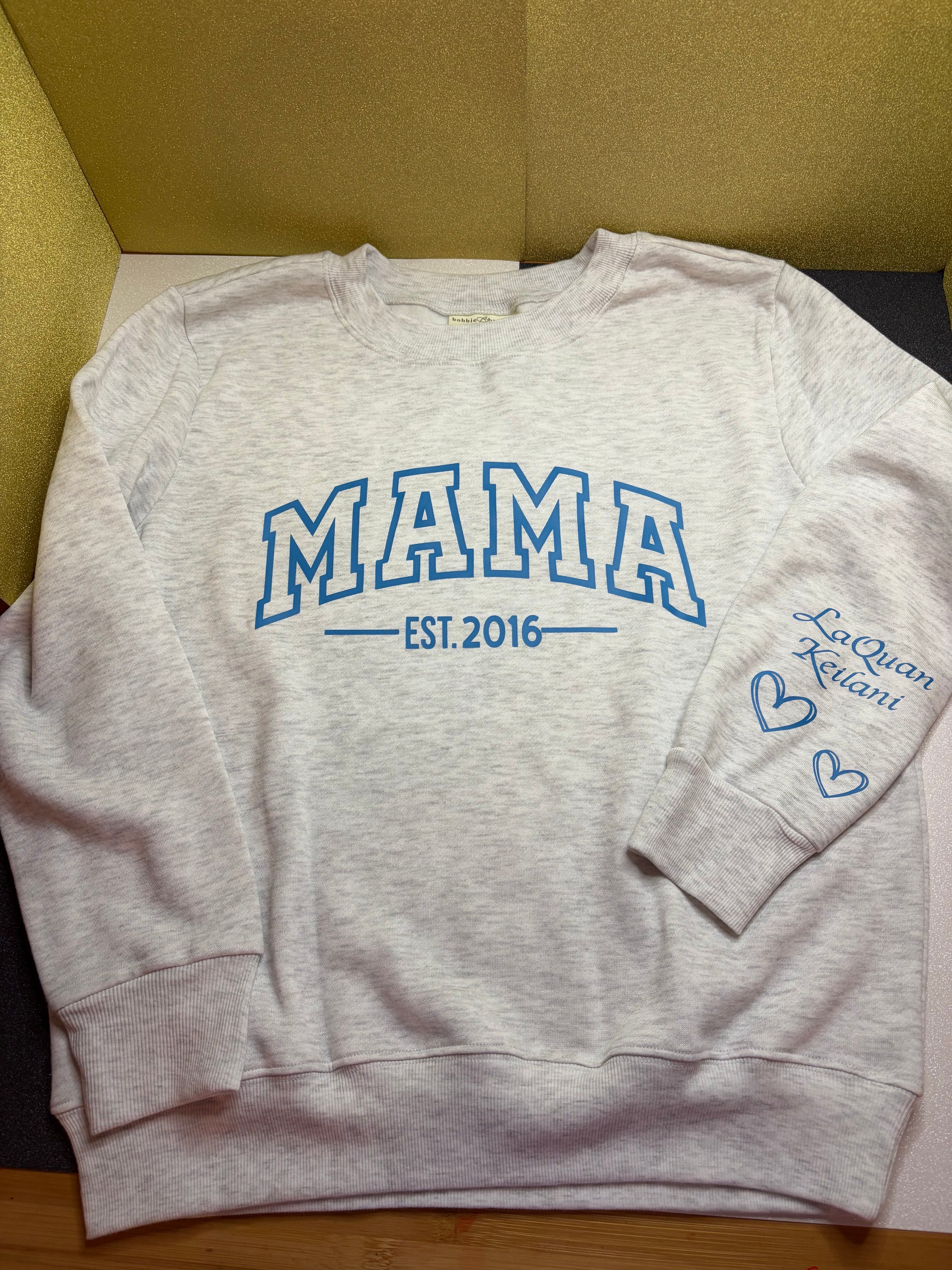 Mama Crewneck - Heart on Sleeve