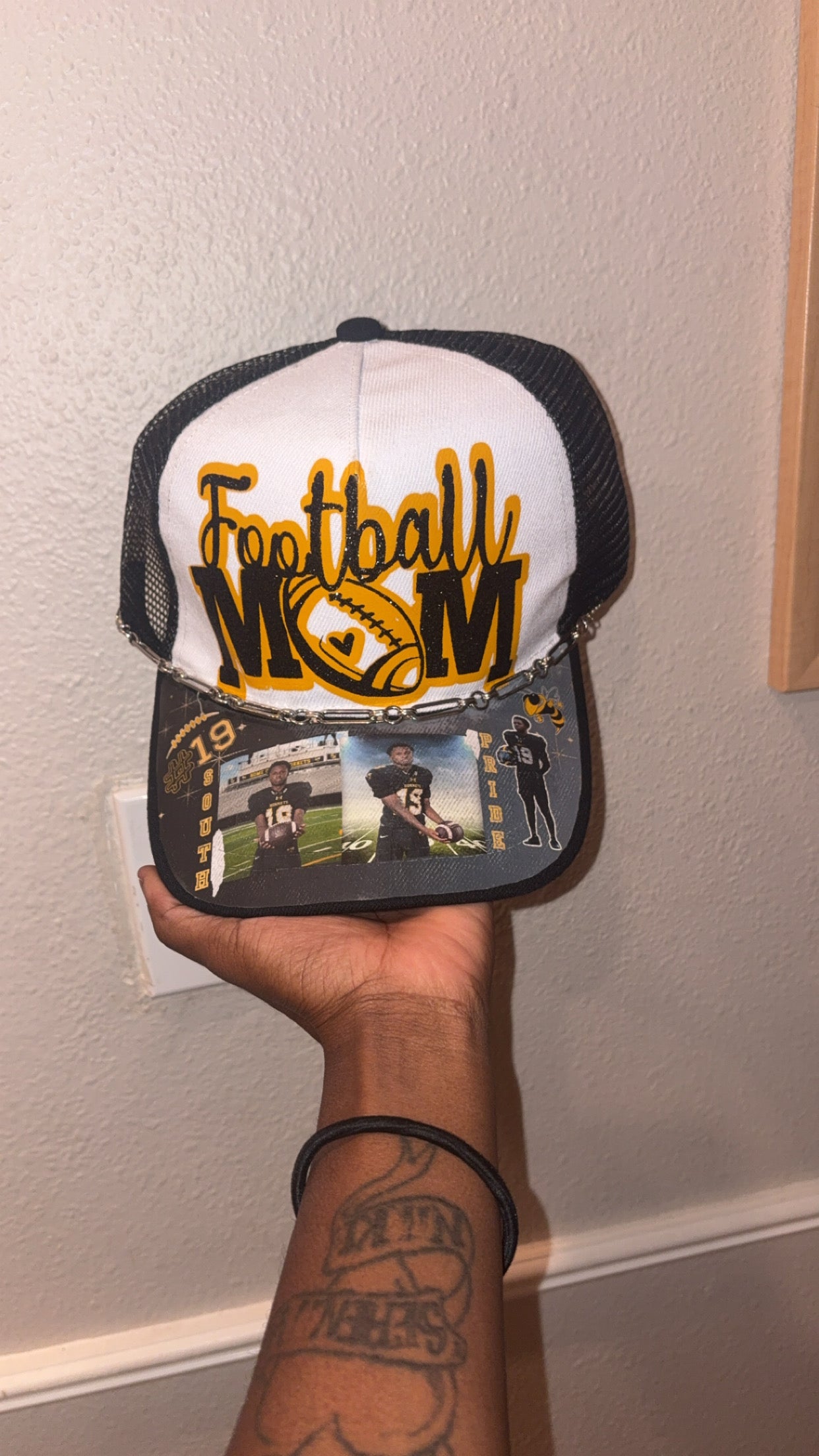 🧢 Custom Trucker Hats – Bold Style. Fully You. Brim & Top